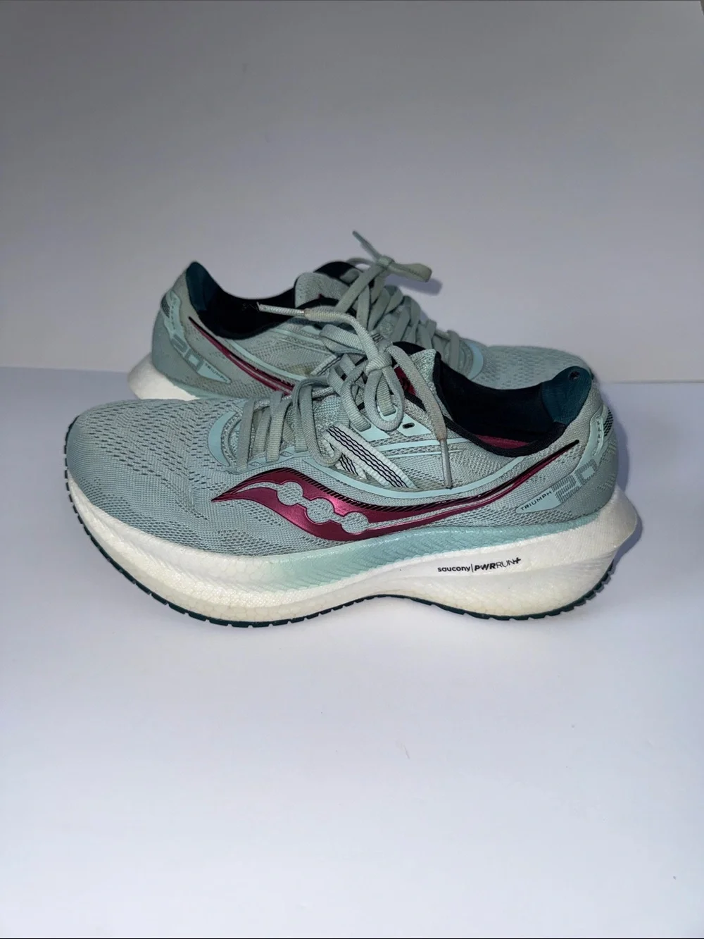 Saucony Women's Mint Green Running Shoes with Berry Accent